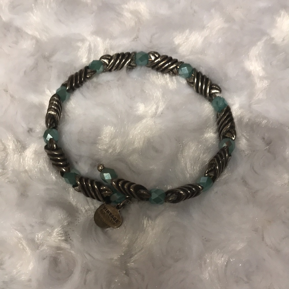 Woven metal Artesian bracelets BOHO with glass stones beautiful metal set of 2 - Picture 10 of 15